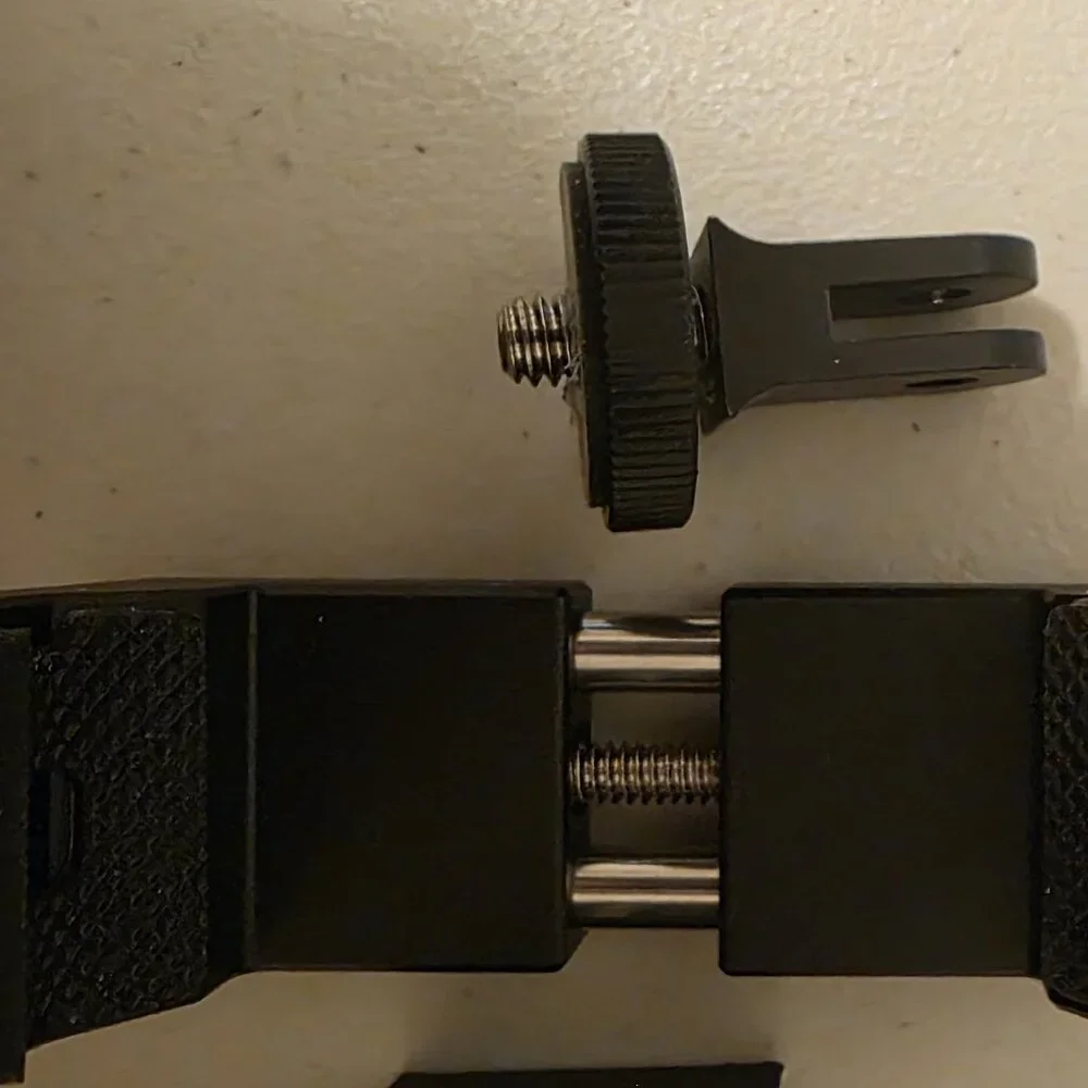 Ulanzi Phone holder for car with go pro type mounts